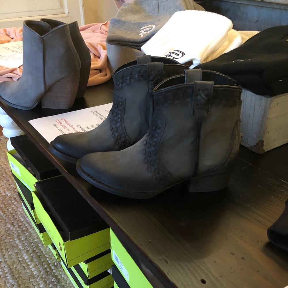 Very Volatile - “Bravos”